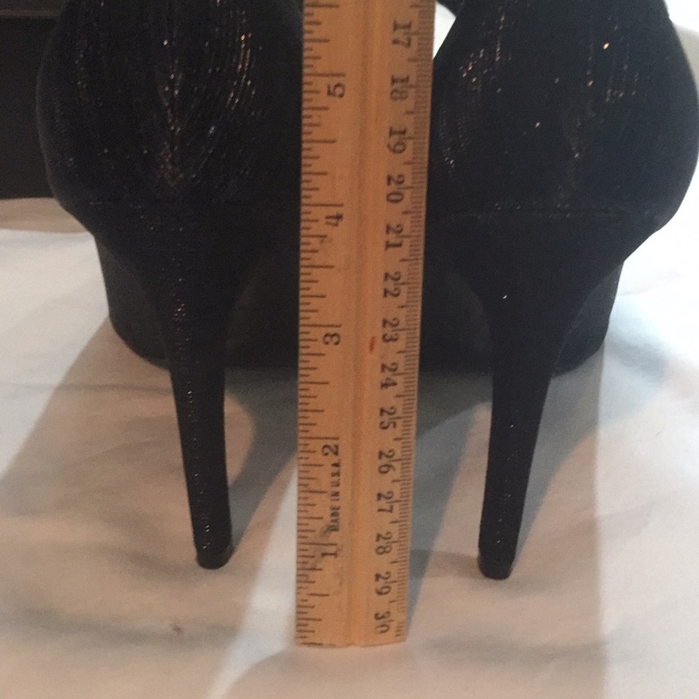 heels - Picture 4 of 8